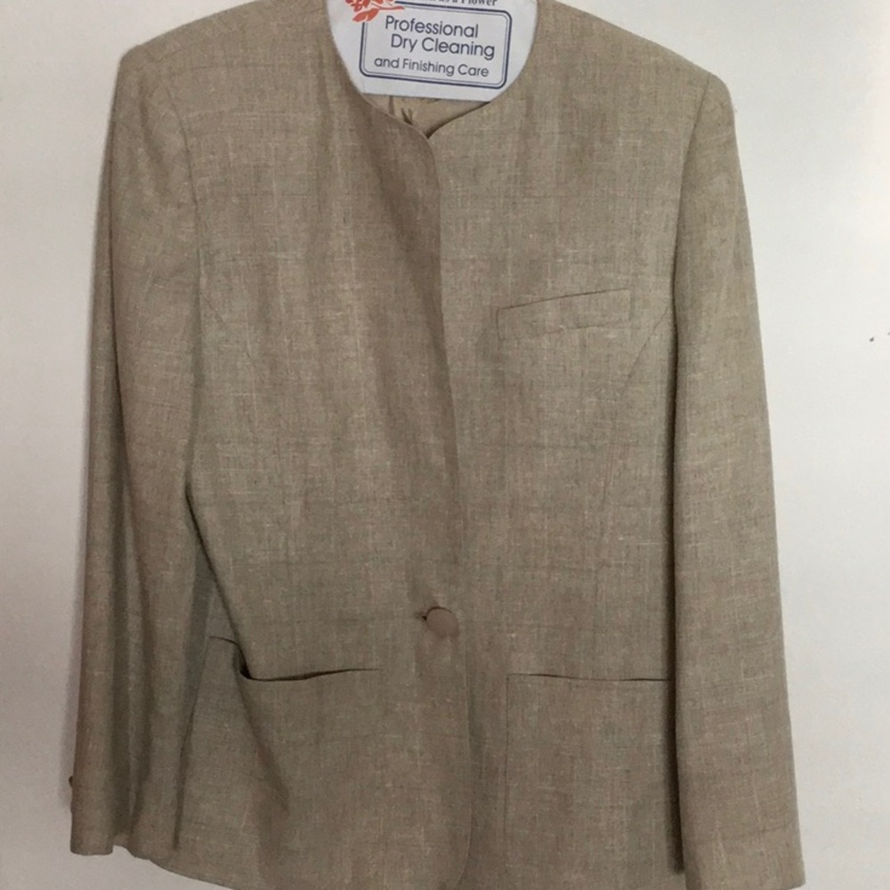 Jacket and skirt suit
